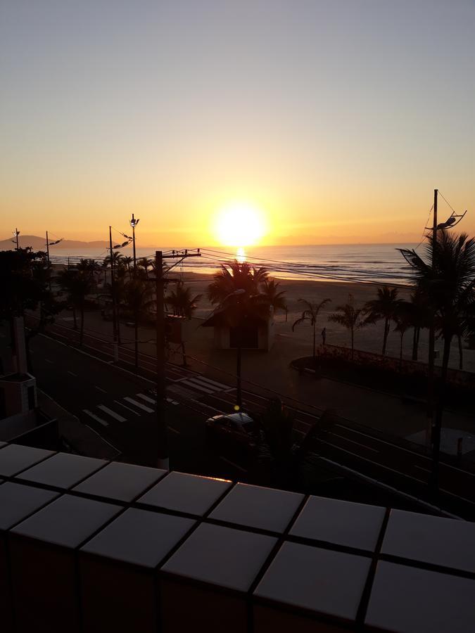 Frente Para O Mar - Vista Espetacular De Todos Os Comodos Praia Grande  Kültér fotó